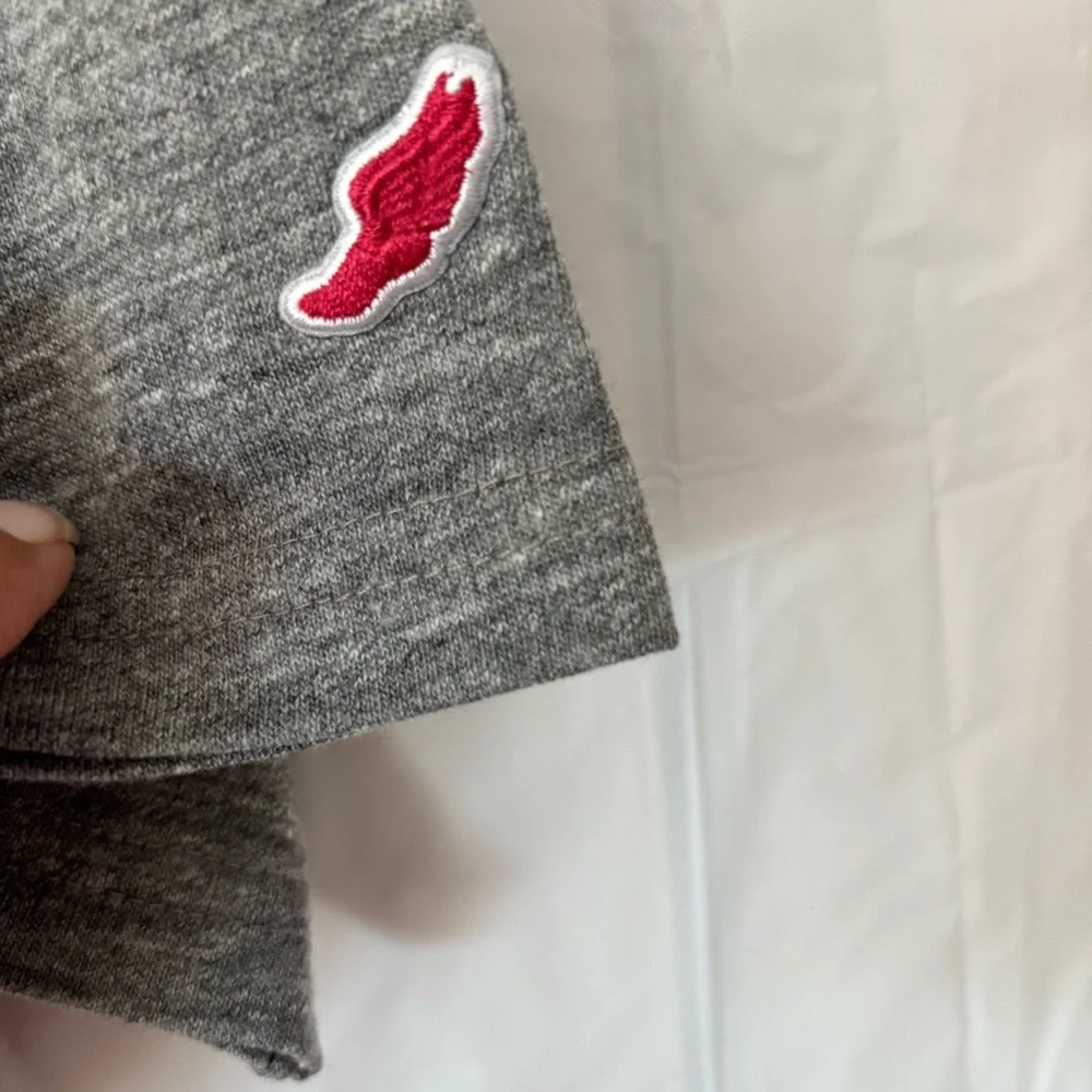 NWT League UNH Wildcats Gray T-Shirt SZ L - Picture 6 of 8